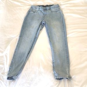 Charlie B Jeans, Spandex Skinny Jeans with denim bows and cut out at ankle Size6